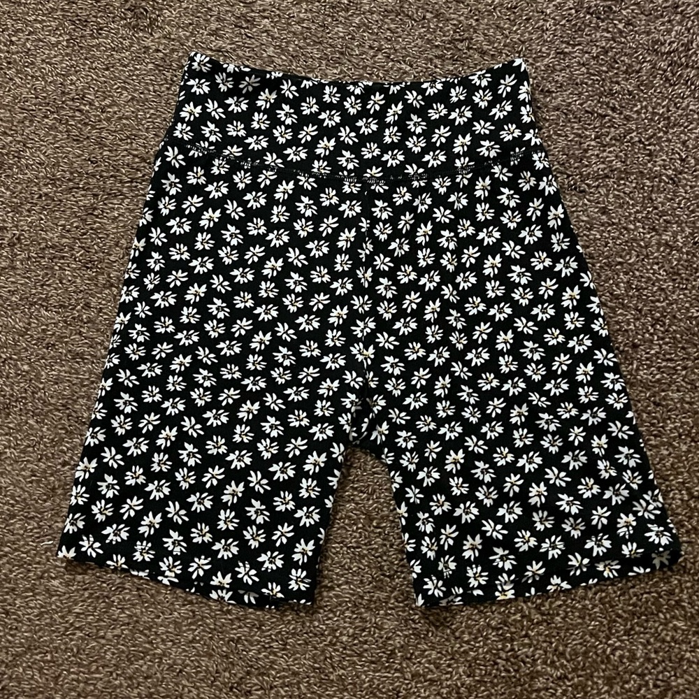 AE daisy bike shorts